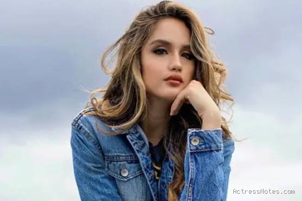 Biodata Cinta Laura: Agama, Keluarga, Pacar, dan Perjalanan Karir