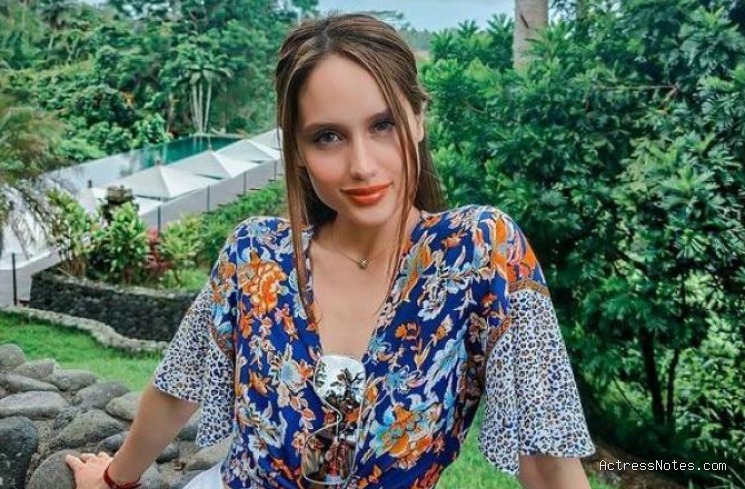 Biodata Cinta Laura: Agama, Keluarga, Pacar, dan Perjalanan Karir