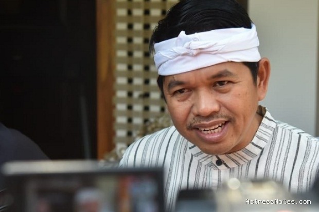 Biodata Dedi Mulyadi: Agama, Keluarga, Pasangan, Fakta dan Karir