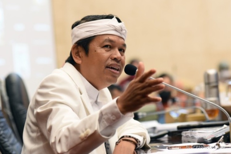 Biodata Dedi Mulyadi: Agama, Keluarga, Pasangan, Fakta dan Karir