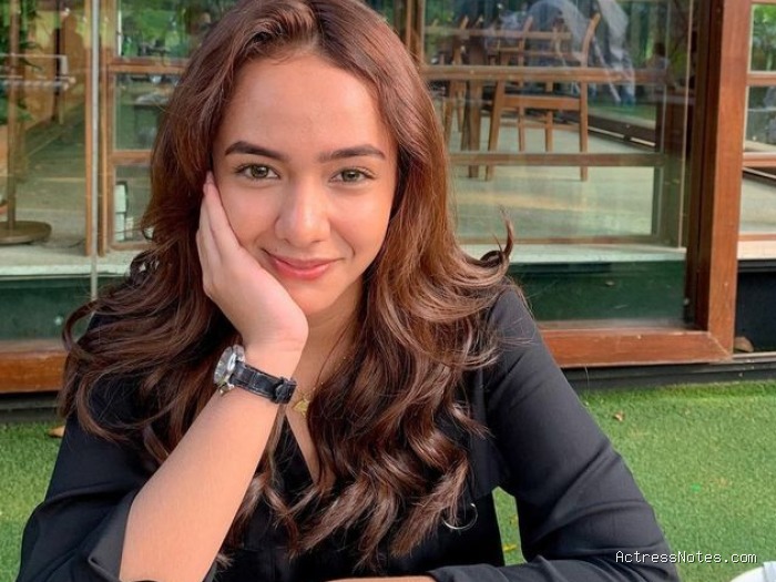 Biodata Dianda Sabrina: Agama, Keluarga, Pacar, Fakta dan Karir