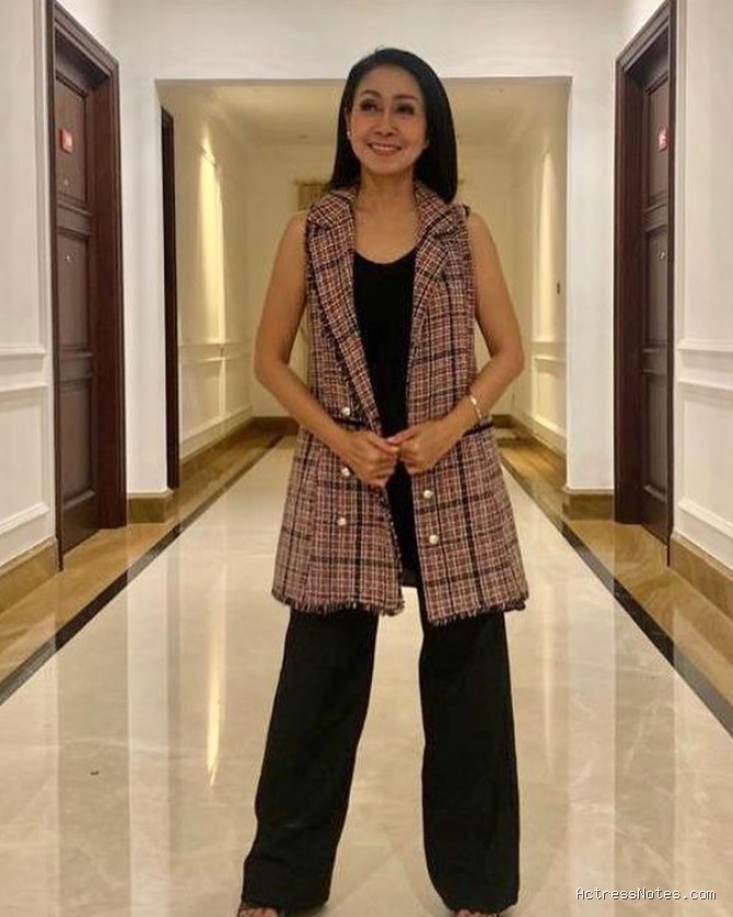 Biodata Dini Vitri: Agama, Keluarga, Pacar, Fakta dan Karir
