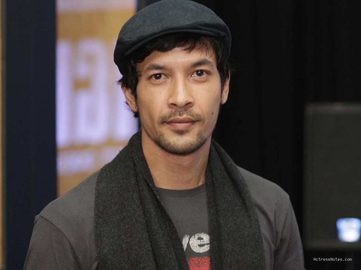 Edward Akbar: Agama, Keluarga, Pacar, Fakta & Karir Lengkap