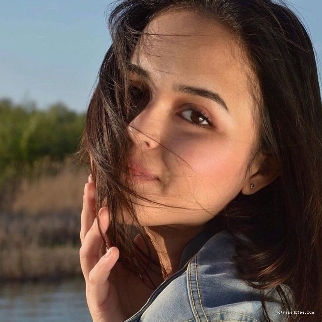 Biodata Erika Carlina: Agama, Keluarga, Pacar, Fakta dan Karir