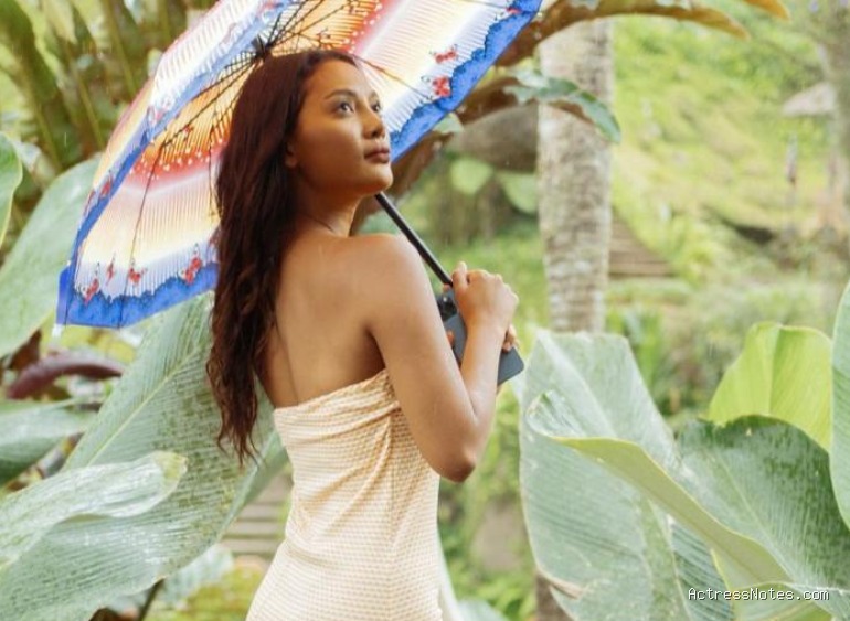 Biodata Erika Carlina: Agama, Keluarga, Pacar, Fakta dan Karir