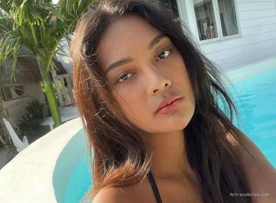 Biodata Erika Carlina: Agama, Keluarga, Pacar, Fakta dan Karir