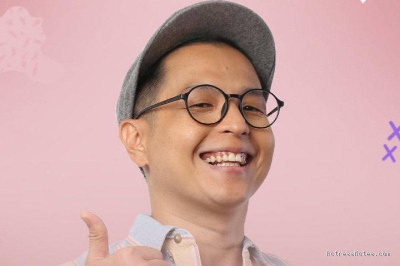 Biodata Ernest Prakasa: Agama, Keluarga, Pacar, Fakta dan Karir