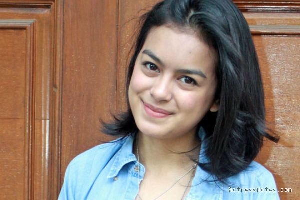 Biodata Eva Celia: Agama, Keluarga, Pacar, Fakta dan Karir