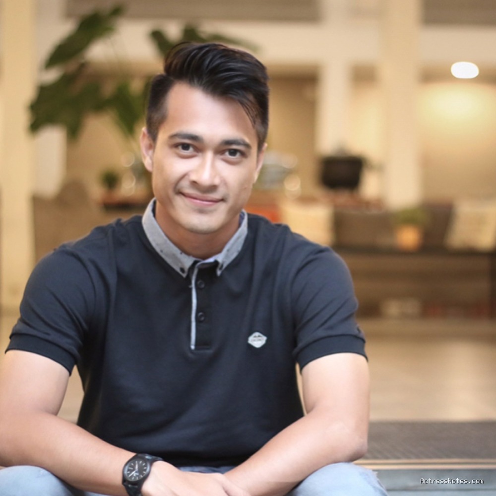 Biodata Eza Gionino: Agama, Keluarga, Pacar, Fakta dan Karir