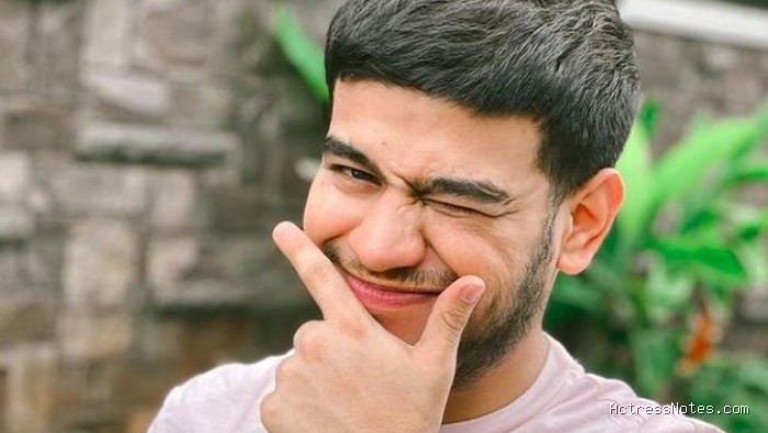 Biodata Fadil Jaidi: Agama, Keluarga, Pacar, Fakta dan Karir