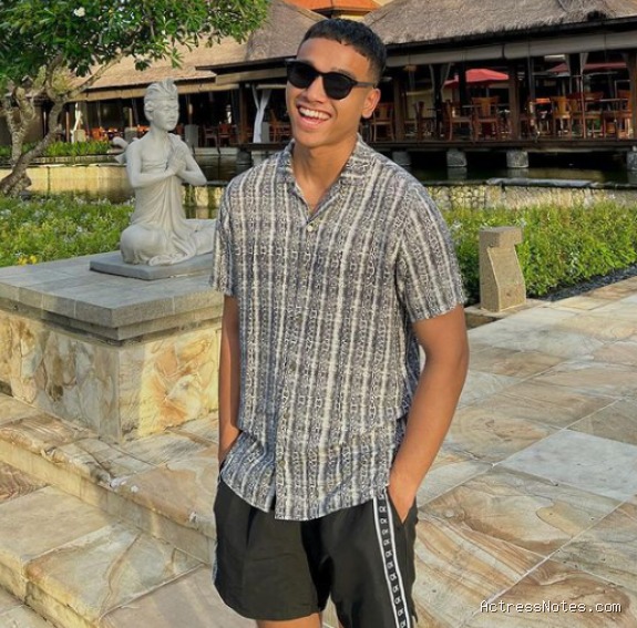 Biodata Fadly Faisal: Agama, Keluarga, Pacar, Fakta dan Karir