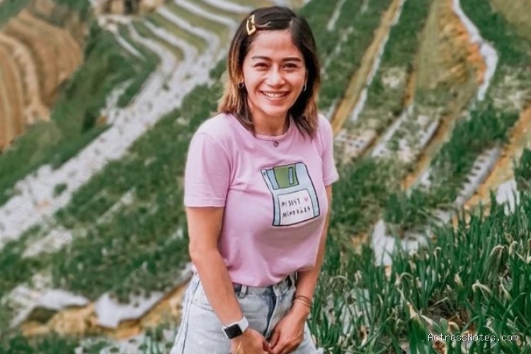 Biodata Farida Nurhan: Agama, Keluarga, Pacar, Fakta dan Karir