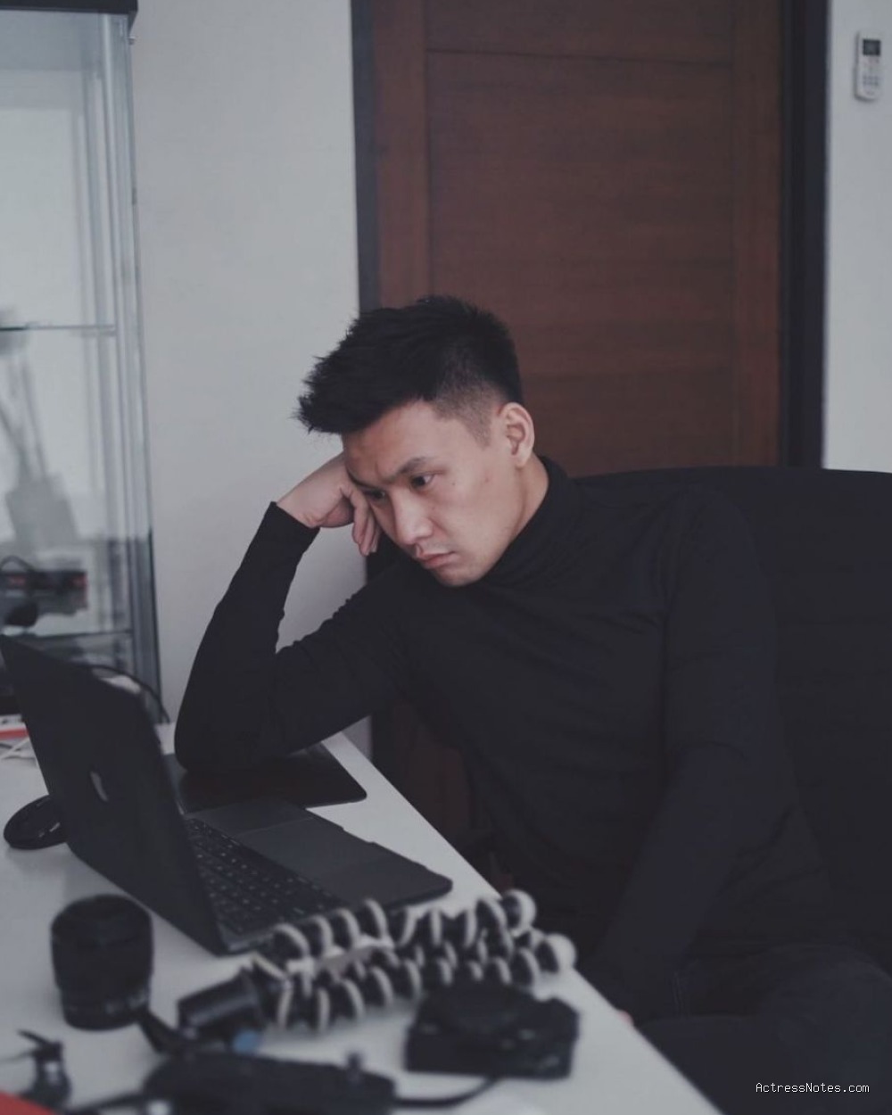 Biodata Fendy Chow: Agama, Keluarga, Pacar, Fakta dan Karir