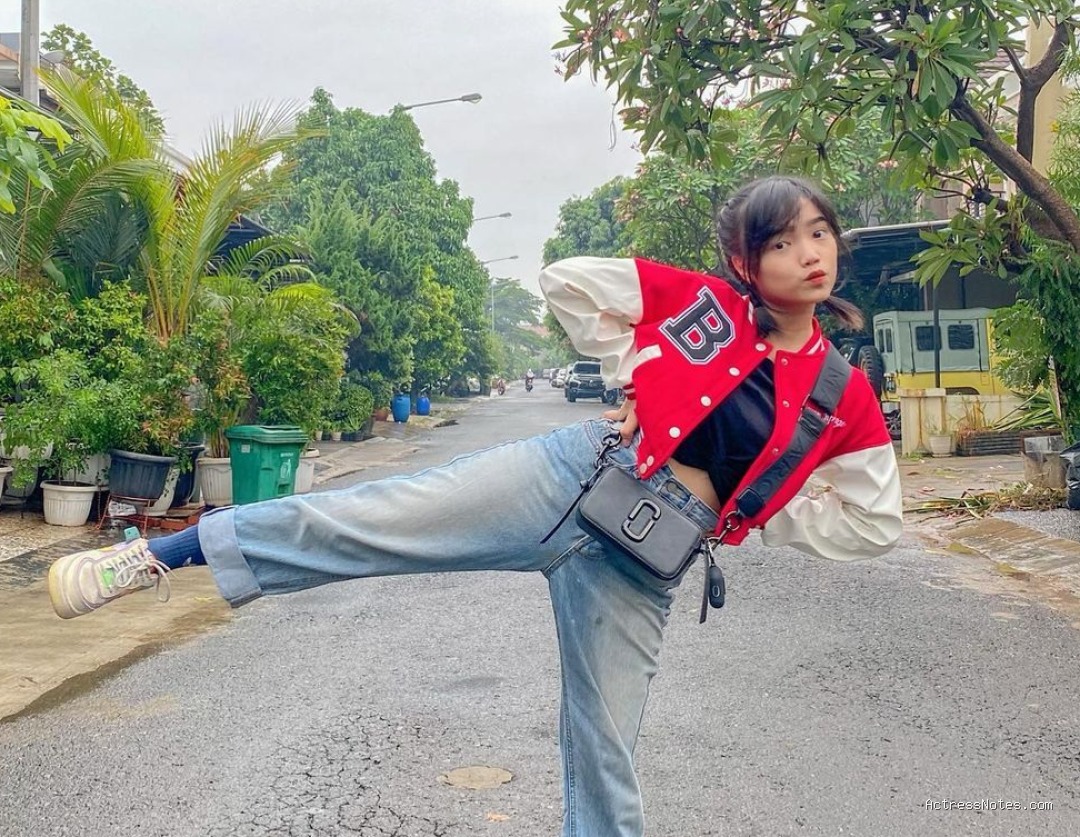 Biodata Fuji: Agama, Keluarga, Pacar, Fakta dan Karir