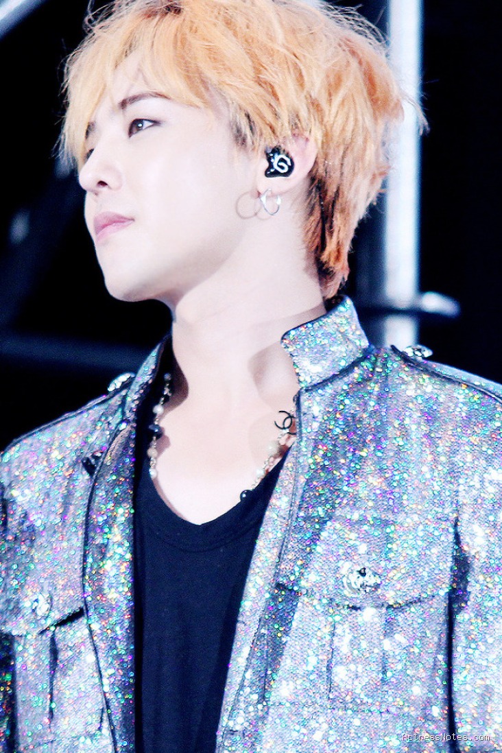 Biodata G Dragon: Agama, Keluarga, Pacar, Fakta dan Karir