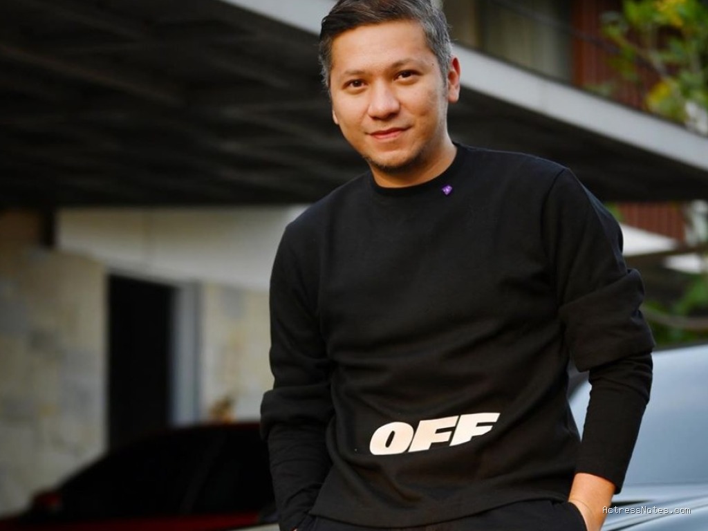 Gading Marten: Biodata Lengkap, Agama, Pacar, Karir