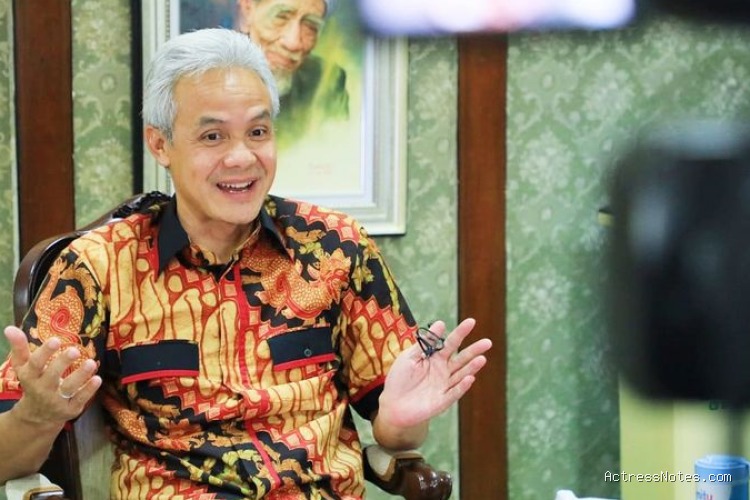 Biodata Ganjar Pranowo: Agama, Keluarga, Pasangan, Fakta dan Karir