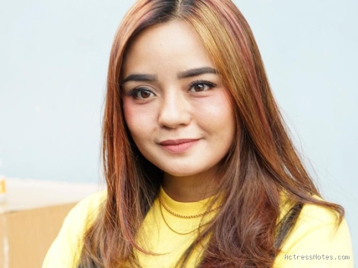 Biodata Gita Sinaga: Agama, Keluarga, Pacar, Fakta dan Karir