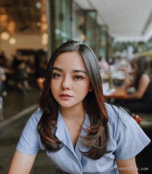 Biodata Gita Sinaga: Agama, Keluarga, Pacar, Fakta dan Karir