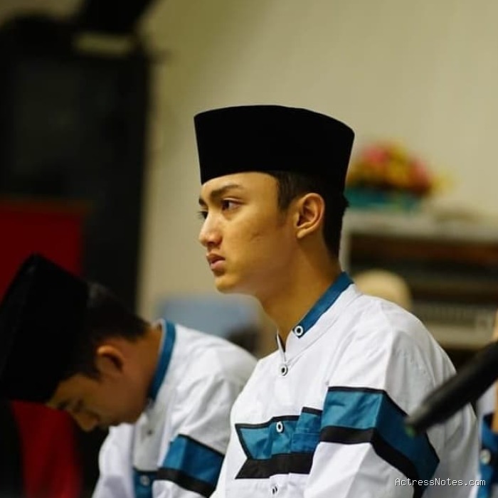 Biodata Gus Azmi: Agama, Keluarga, Pacar, Fakta dan Karir