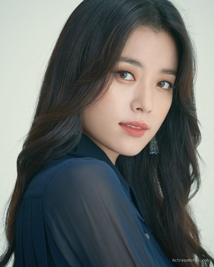Han Hyo Joo: Agama, Keluarga, Pacar, Fakta & Karir Lengkap