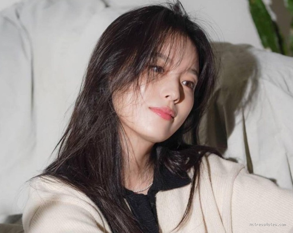 Biodata Han Hyo Joo: Agama, Keluarga, Pacar, Fakta dan Karir