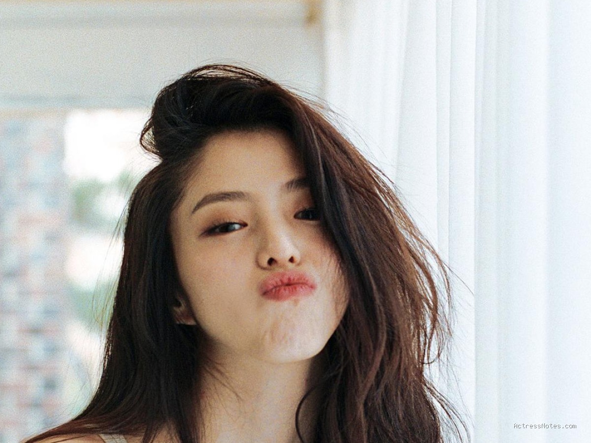 Biodata Han So Hee: Agama, Keluarga, Pacar, Fakta dan Karir