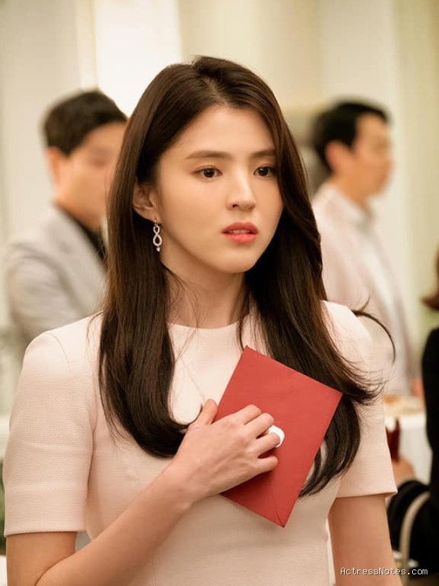 Biodata Han So Hee: Agama, Keluarga, Pacar, Fakta dan Karir