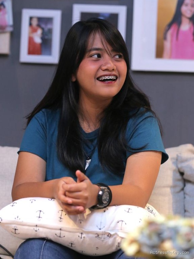 Biodata Hanin Dhiya: Agama, Keluarga, Pacar, Fakta dan Karir