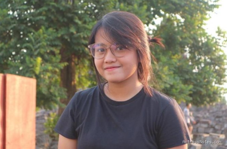 Biodata Hanin Dhiya: Agama, Keluarga, Pacar, Fakta dan Karir
