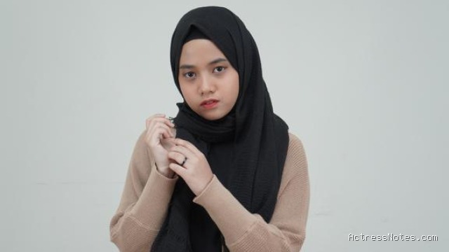 Biodata Hanin Dhiya: Agama, Keluarga, Pacar, Fakta dan Karir