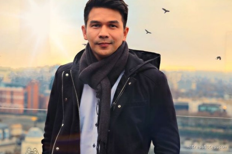 Biodata Jonathan Frizzy: Agama, Keluarga, Pacar, Fakta dan Karir