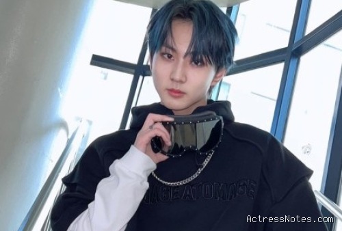 Biodata Jungwon: Agama, Keluarga, Pacar, Fakta dan Karir