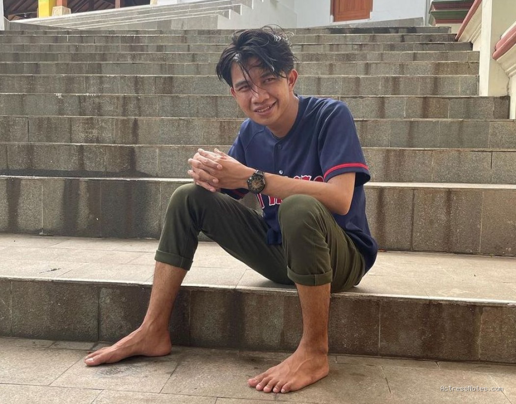 Biodata Katak Bhizer: Agama, Keluarga, Pacar, Fakta dan Karir