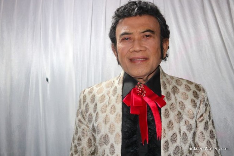 Biodata Rhoma Irama: Agama, Keluarga, Pacar, Fakta dan Karir