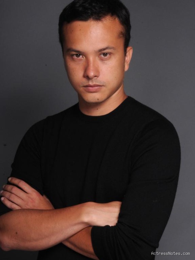 Biodata Nicholas Saputra: Agama, Keluarga, Pacar, Fakta dan Karir