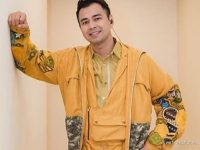 biodata-raffi-ahmad-agama-keluarga-pacar-karir-fakta-unik-68866 Biodata Raffi Ahmad: Agama, Keluarga, Pacar, Karir & Fakta Unik