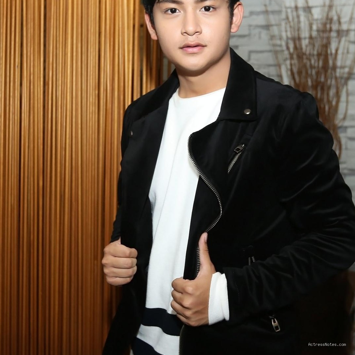 Biodata Randy Martin: Agama, Keluarga, Pacar, Fakta dan Karir