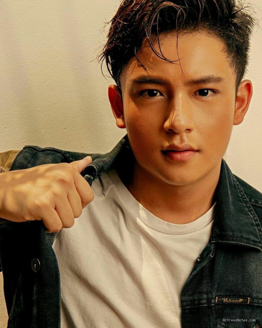 Biodata Randy Martin: Agama, Keluarga, Pacar, Fakta dan Karir