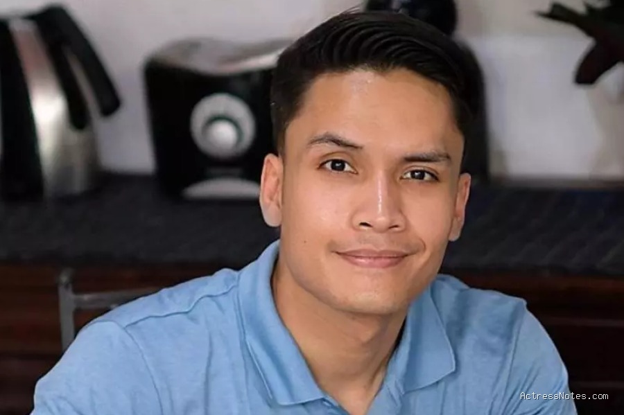 Biodata Randy Pangalila: Agama, Keluarga, Pacar, Fakta dan Karir