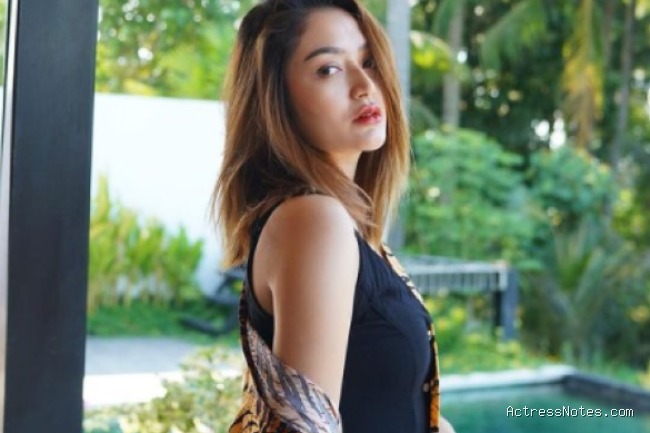 Biodata Siti Badriah: Agama, Keluarga, Pacar, Fakta dan Karir