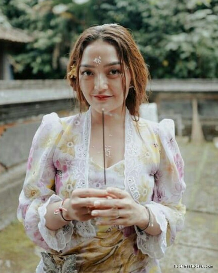 Biodata Siti Badriah: Agama, Keluarga, Pacar, Fakta dan Karir