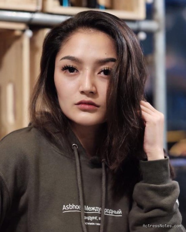 Biodata Siti Badriah: Agama, Keluarga, Pacar, Fakta dan Karir