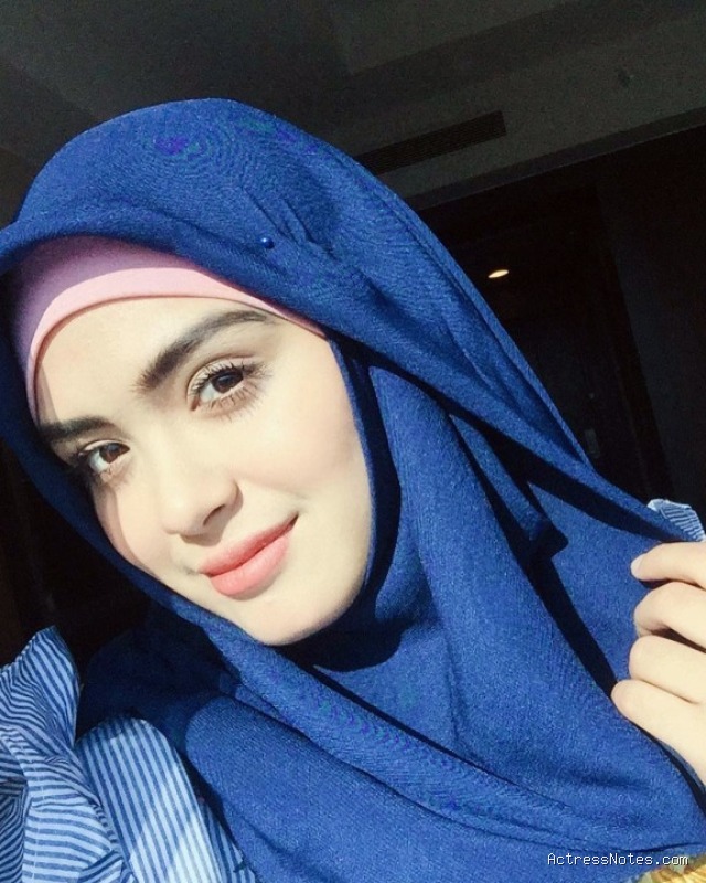 Biodata Vebby Palwinta: Agama, Keluarga, Pacar, Karir & Fakta