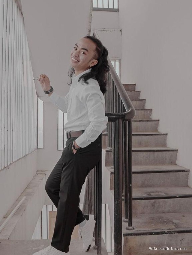 Biodata Zinidin Zidan: Agama, Keluarga, Pacar, Fakta dan Karir