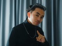 Biodata Zinidin Zidan: Agama, Pacar, Karir & Fakta Mengejutkan