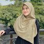 Henny Rahman: Agama, Keluarga, Pacar, Fakta & Karir Lengkap