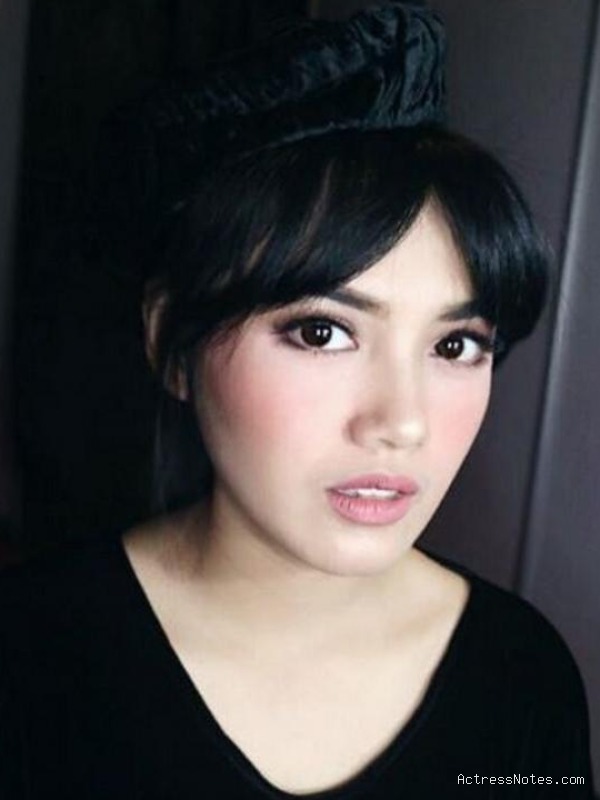 Biodata Herfiza Novianti: Agama, Keluarga, Pacar, Fakta dan Karir