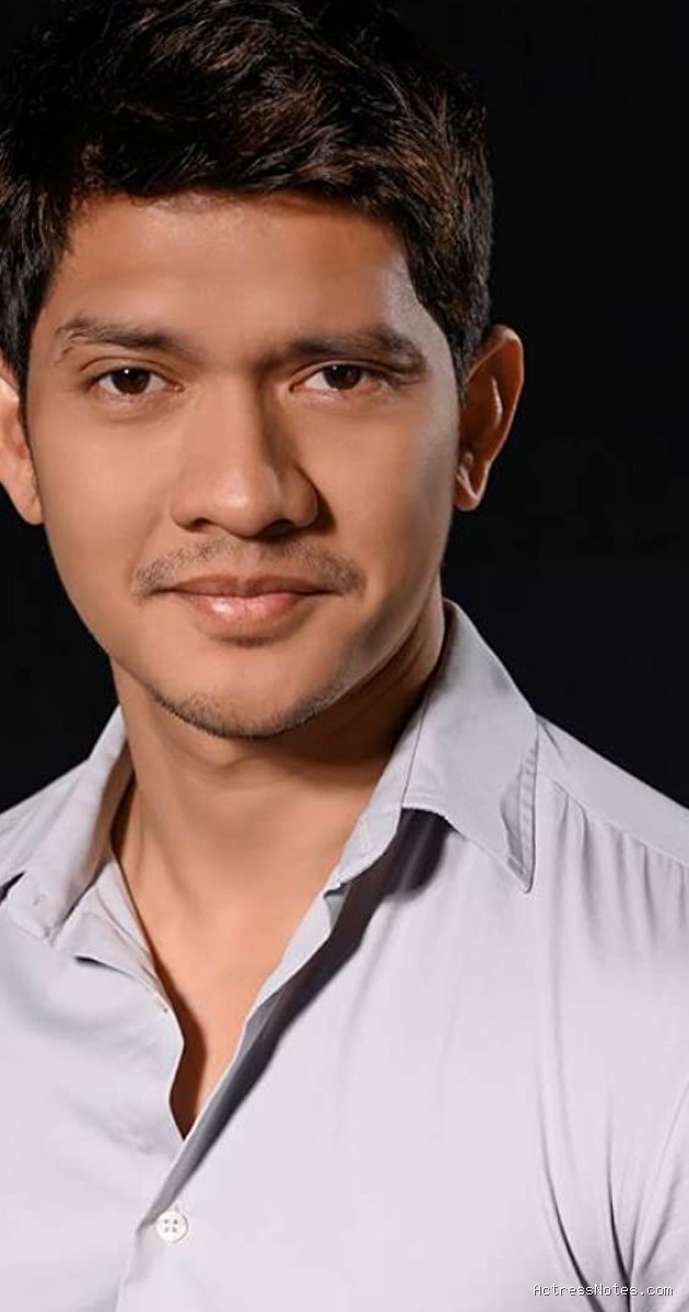 Iko Uwais: Agama, Keluarga, Pacar, Fakta, Karir Lengkap