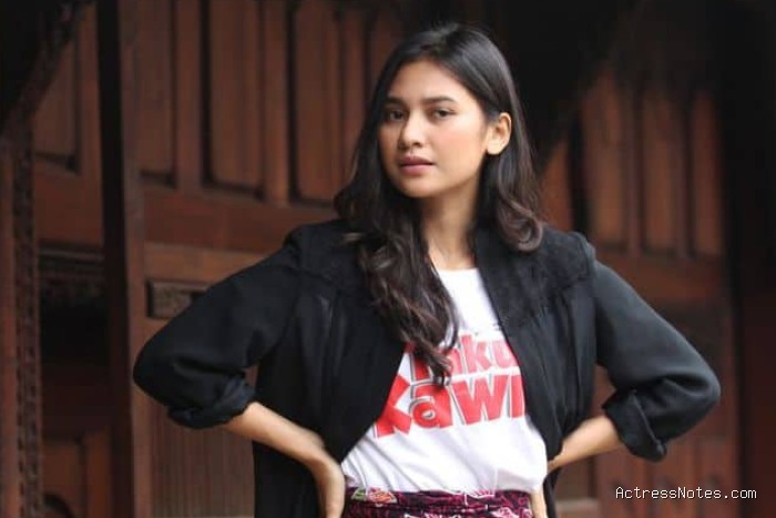 Indah Permatasari: Agama, Keluarga, Pacar, Karir Lengkap
